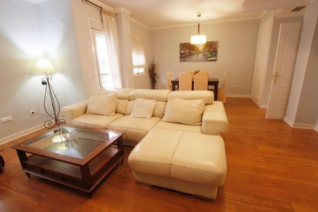 Clasica: Amigos Y Familia. Parking Gratis! Appartement
