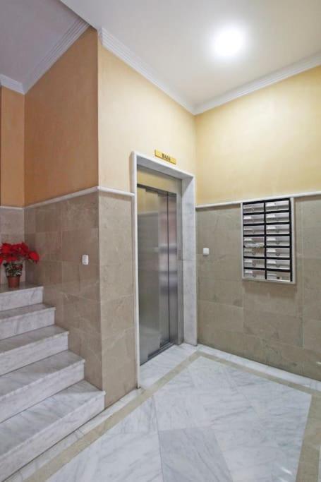 Appartement Clasica: Amigos Y Familia. Parking Gratis! Sevilla