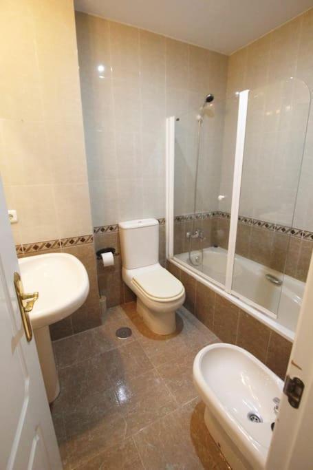 Appartement Clasica: Amigos Y Familia. Parking Gratis!
