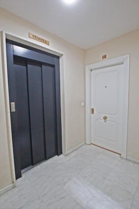 Clasica: Amigos Y Familia. Parking Gratis! Appartement